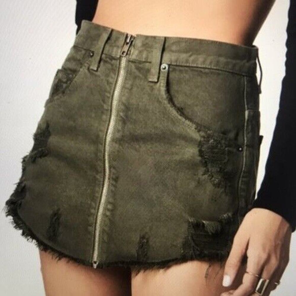 Carmar Denim Beatrice Zip Front Skirt Size 26 Olive Green Distressed Mini S